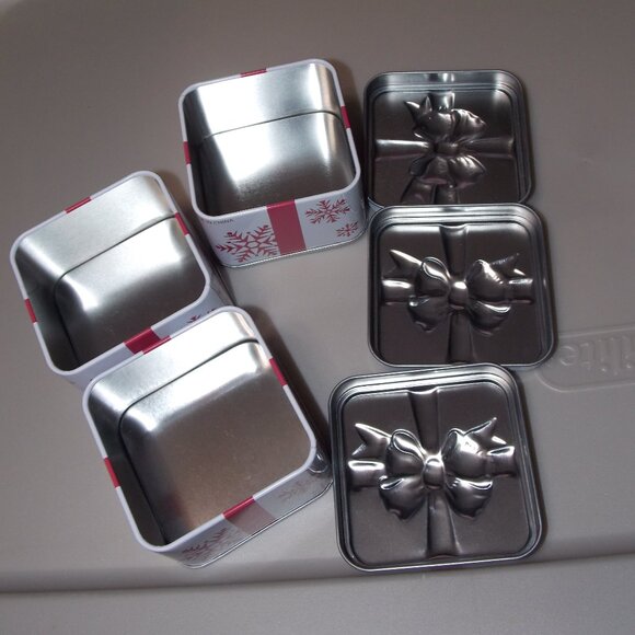 Set of 3 Holiday Tins - Picture 2 of 3